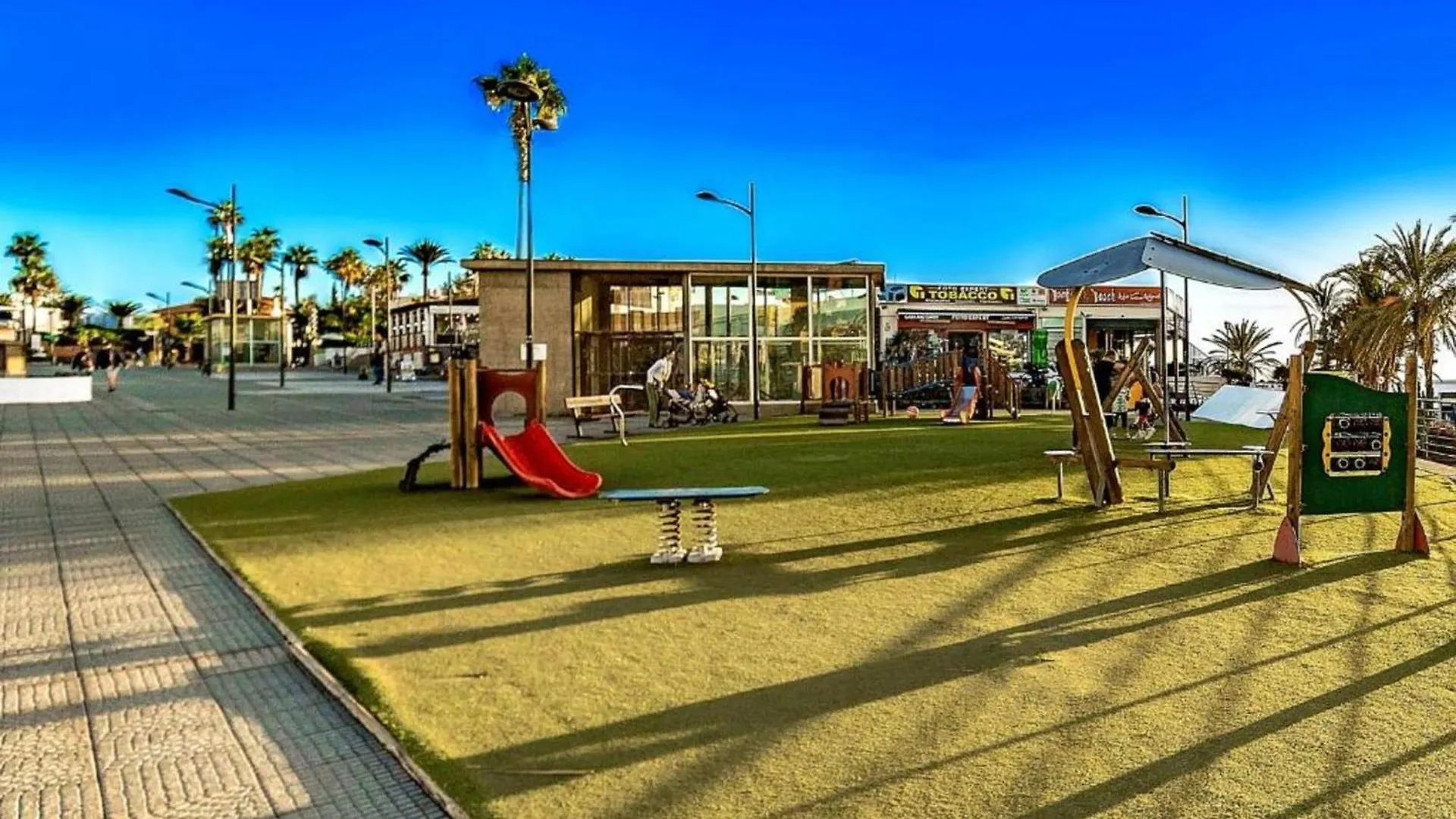 Two Bedroom Apartment In Playa De Las Americas, Free Wifi Espagne